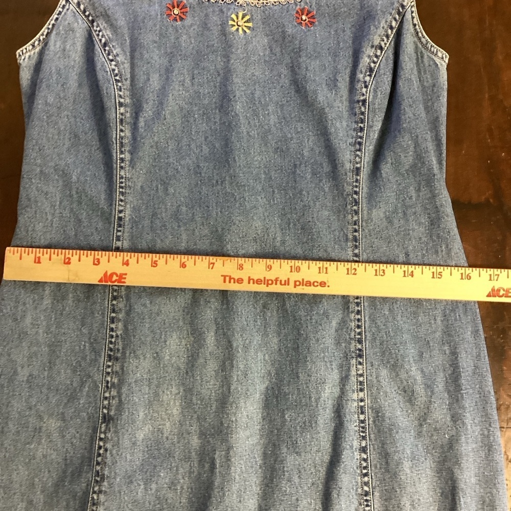 Robbie Bee Blue Denim Sleeveless Midi Dress with Embroidered Accents Sz 8 - Picture 10 of 13
